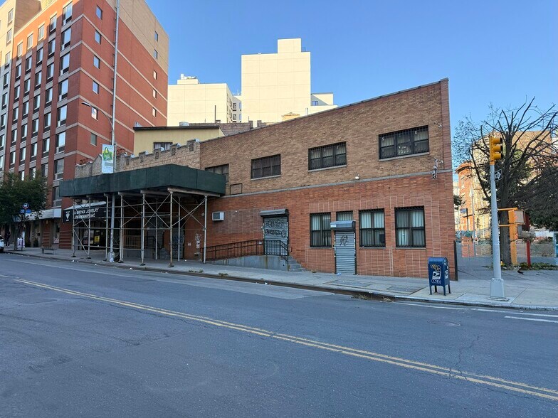 279 E Burnside Ave, Bronx, NY à vendre - Photo de l’immeuble – Image 3 sur 11