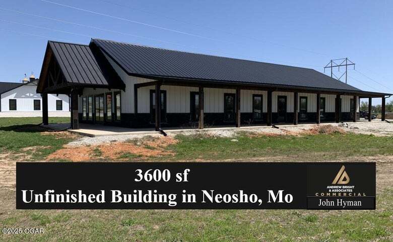 13225 Jay Drive, Neosho, MO à vendre - Photo de l’immeuble – Image 1 sur 9