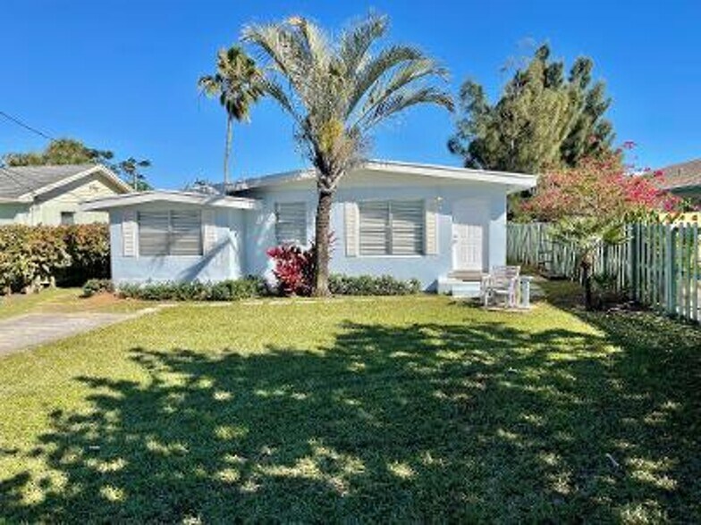 621 NE 3rd Ave, Delray Beach, FL à vendre - Photo de l’immeuble – Image 2 sur 6
