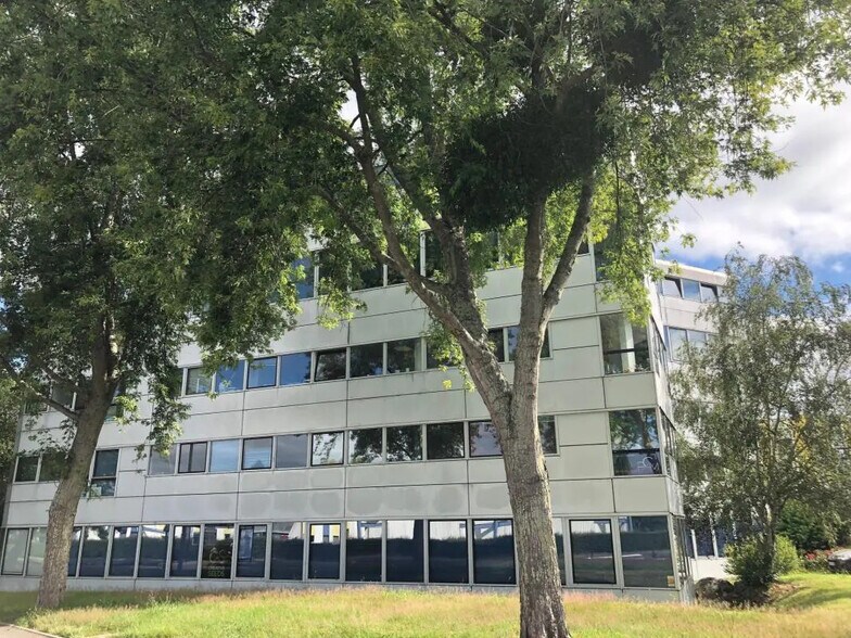 Bureau dans Cesson-Sévigné à louer - Photo de l’immeuble – Image 1 sur 6