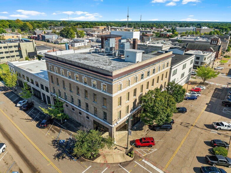 116 N Church St, Jackson, TN à louer - Photo de l’immeuble – Image 2 sur 71