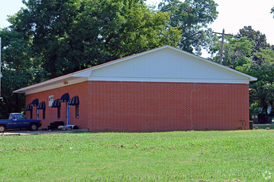 516 N 11th St, Fort Smith, AR à louer - Photo de l’immeuble – Image 3 sur 6
