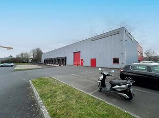 Plus de détails pour Local d'activités à louer