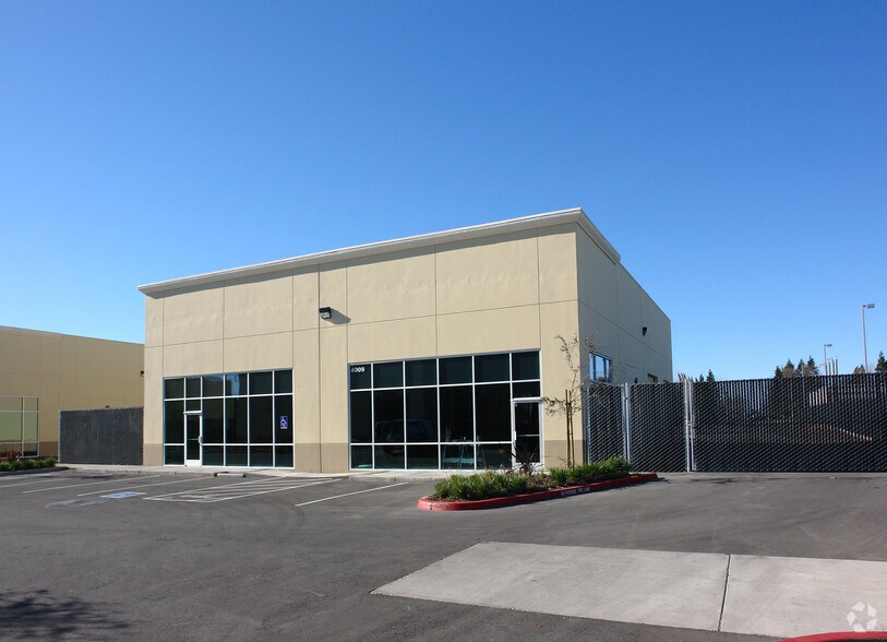 4009 Vista Park Ct, Sacramento, CA à vendre - Photo de l’immeuble – Image 3 sur 5