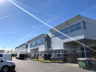 Plus de détails pour Local d'activités à louer