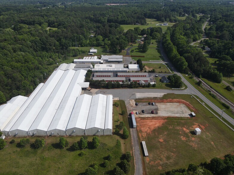 3838 Charles Raper Jonas Hwy, Stanley, NC à louer - Photo de l’immeuble – Image 3 sur 7
