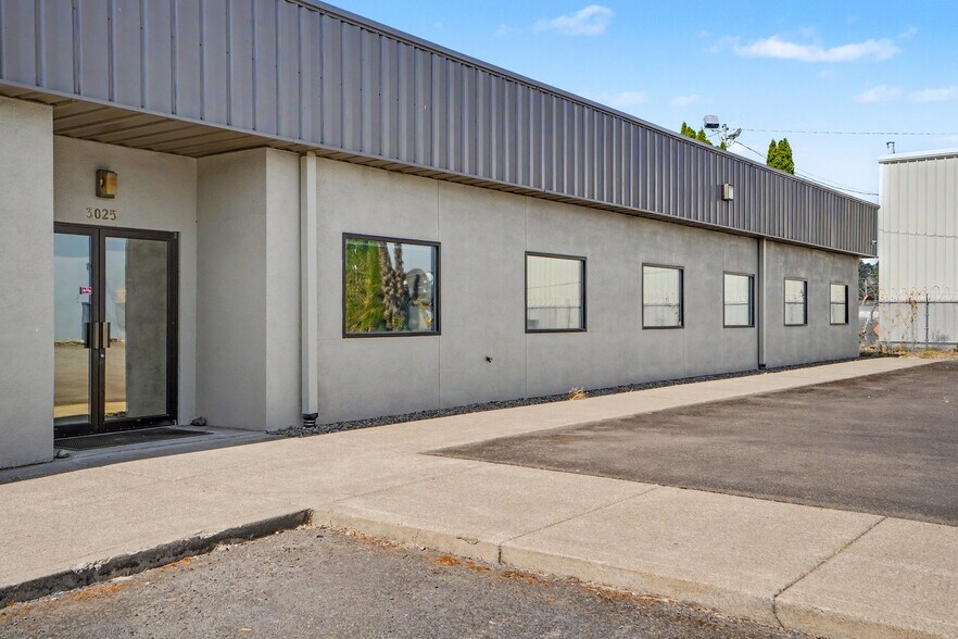 3025 Kathryn Ave NE, Albany, OR à louer - Photo de l’immeuble – Image 3 sur 44