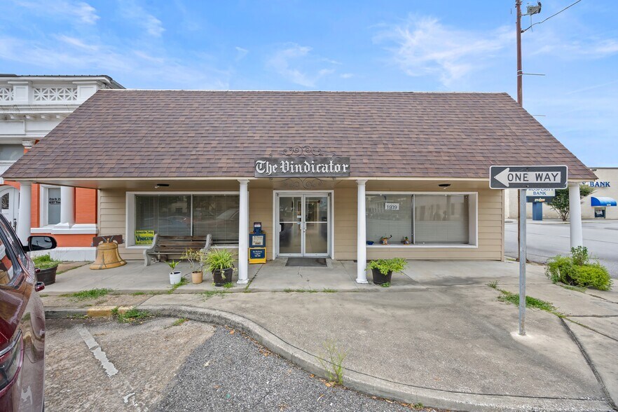 1939 Trinity St, Liberty, TX à vendre - Photo principale – Image 1 sur 14