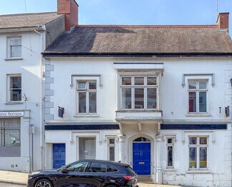 Plus de détails pour 48 High St, Haverfordwest - Local commercial à louer
