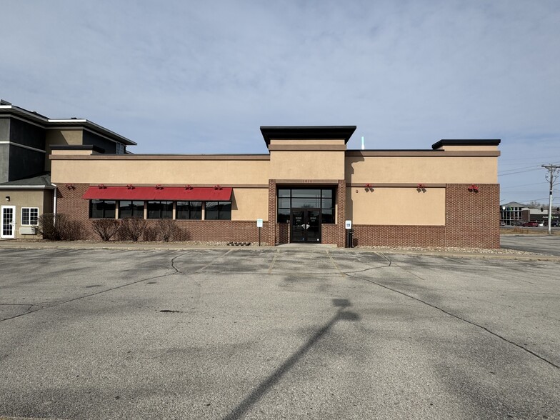 1610 S Kellogg Ave, Ames, IA à vendre - Photo de l’immeuble – Image 2 sur 19