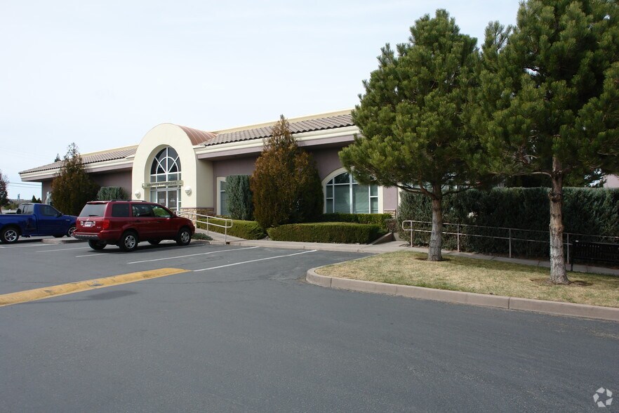 689 Sierra Rose Dr, Reno, NV à vendre - Photo principale – Image 1 sur 4