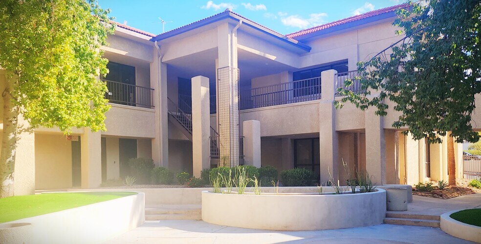 675 E River Rd, Tucson, AZ à vendre - Photo principale – Image 1 sur 11