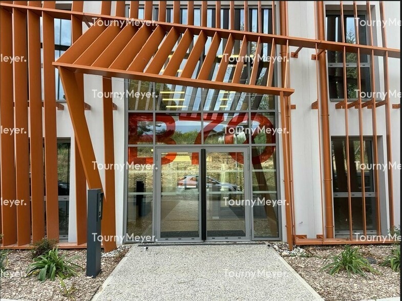 Bureau dans Biarritz à vendre - Photo de l’immeuble – Image 1 sur 4