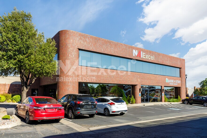 243 E St George Blvd, Saint George, UT à louer - Photo de l’immeuble – Image 2 sur 8