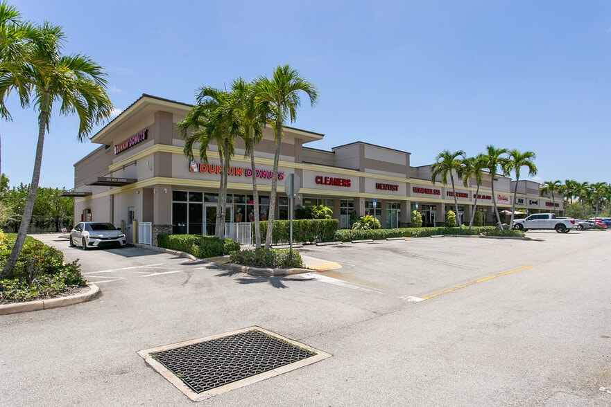 16630-16658 Sheridan St, Pembroke Pines, FL à louer - Photo de l’immeuble – Image 2 sur 25