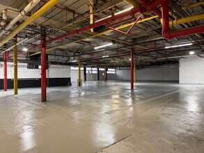 2845 W 48th Pl, Chicago, IL à louer Photo intérieure– Image 2 sur 4