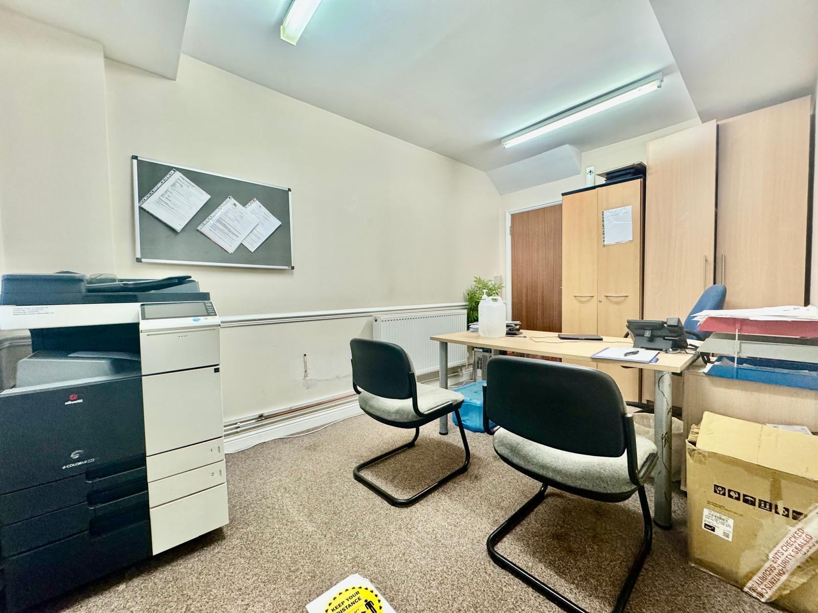 Wellington St, Luton à louer Photo intérieure– Image 1 sur 2
