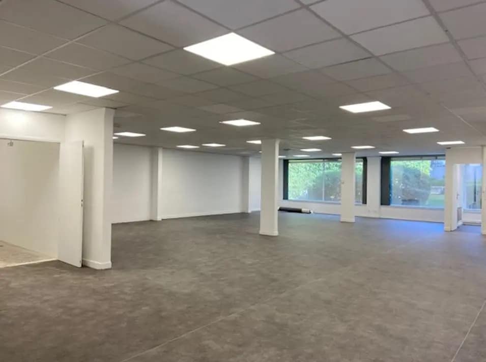 Local commercial dans Boulogne-Billancourt à louer Photo de l’immeuble– Image 1 sur 7