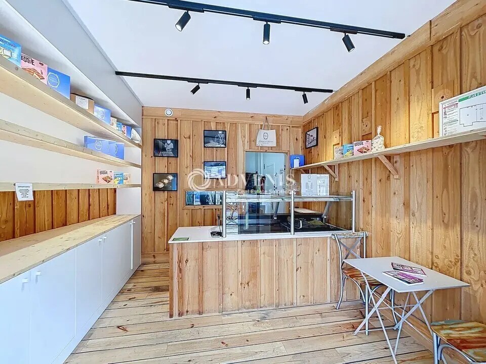 Local commercial dans Bordeaux à louer Photo intérieure– Image 1 sur 8