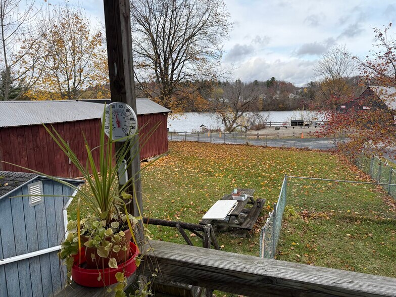 2855 Aqueduct Rd, Schenectady, NY à vendre - Photo de l’immeuble – Image 3 sur 8