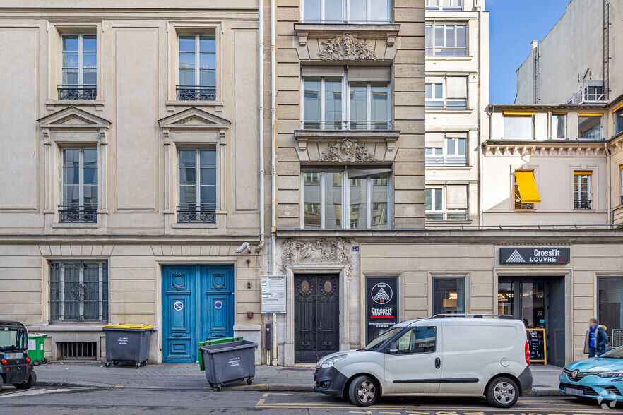 24 Rue De Londres, Paris à louer - Photo de l’immeuble – Image 3 sur 3