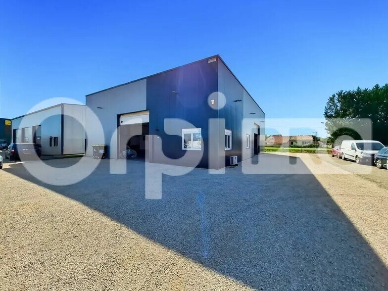 Local d'activités dans Bessens à vendre - Photo de l’immeuble – Image 2 sur 7