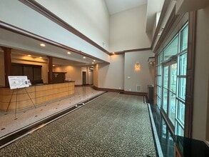 1700 Lyons Rd, Washington Township, OH à louer Photo intérieure– Image 1 sur 6