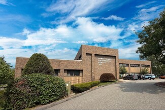 Plus de détails pour 160 Hawley Ln, Trumbull, CT - Bureau à vendre