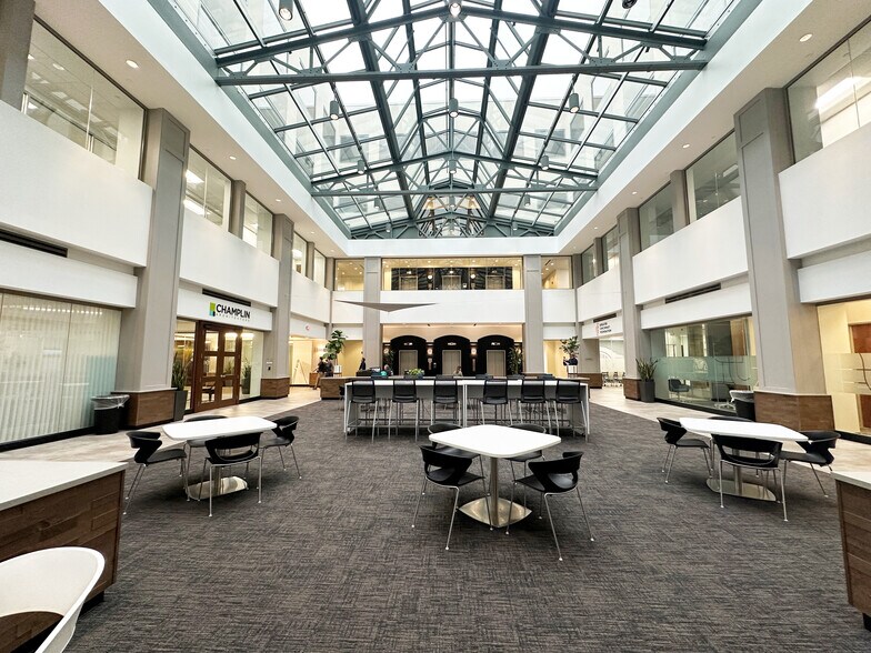 720 E Pete Rose Way, Cincinnati, OH à louer - Photo intérieure – Image 3 sur 8