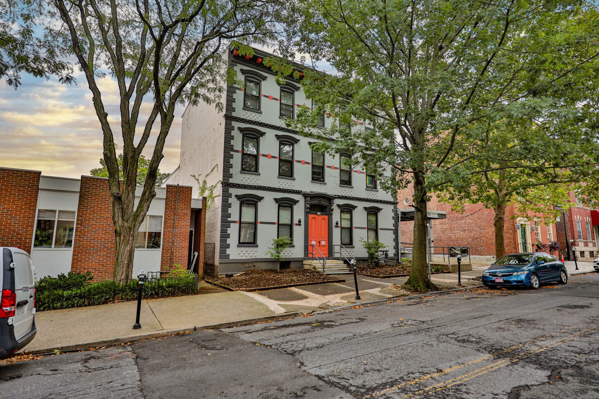123 N 2nd St, Easton, PA à vendre Photo de l’immeuble– Image 1 sur 58