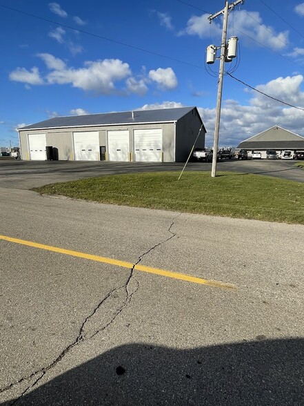 5717 138th Ave, Holland, MI à louer - Photo de l’immeuble – Image 2 sur 17