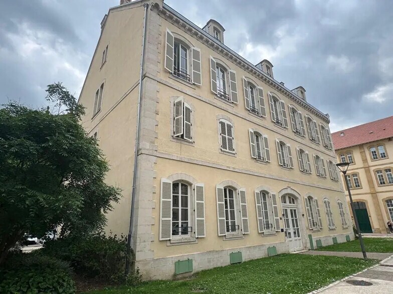 Bureau dans Metz à louer - Photo de l’immeuble – Image 2 sur 5