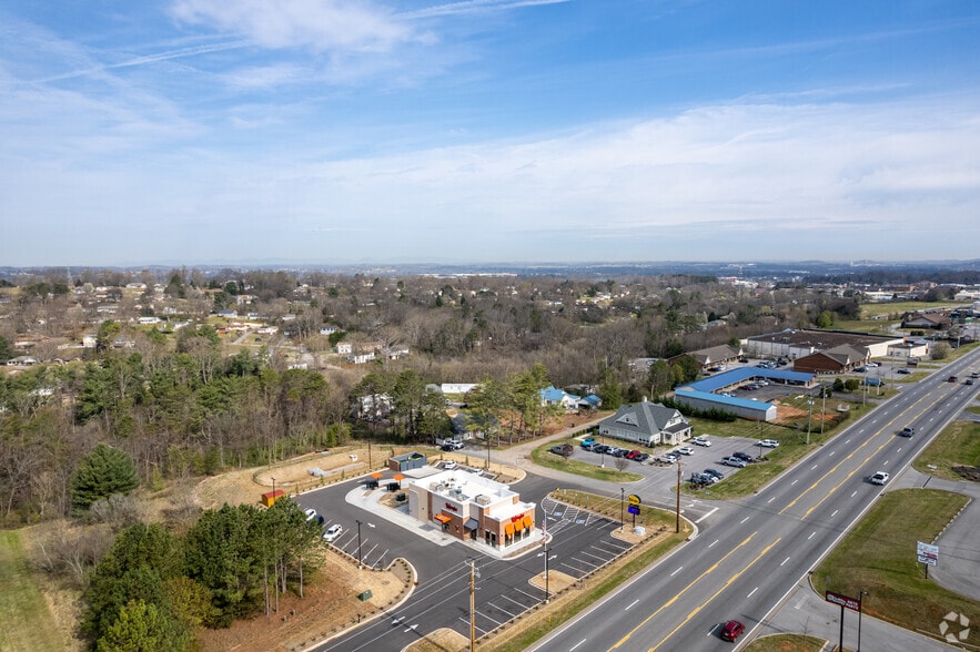 1913 W Broadway Ave, Maryville, TN à louer - Aérien – Image 2 sur 6
