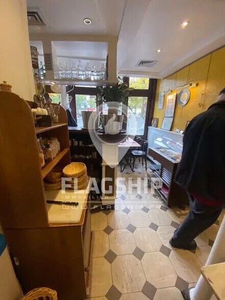 Local commercial dans Paris à louer - Photo intérieure – Image 2 sur 9