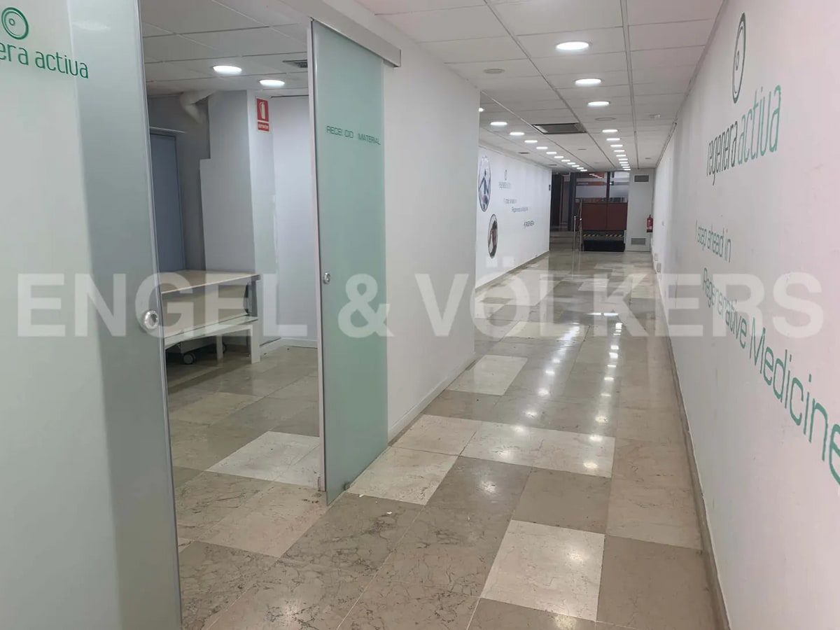 Carrer de Ferran Puig, Barcelone, BAR 08023 - - - Photo intérieure - Image 1 of 8