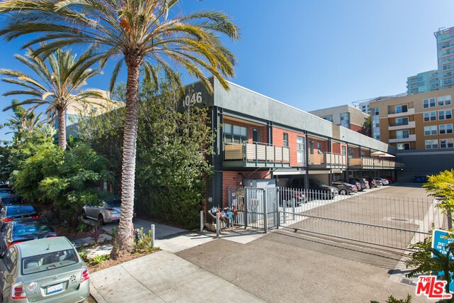 1046 Princeton Dr, Venice, CA à vendre - Photo principale – Image 1 sur 38