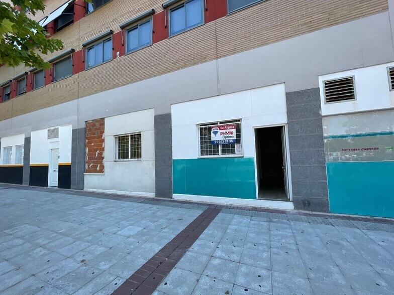 Local commercial dans Alcobendas, Madrid à louer - Photo de l’immeuble – Image 1 sur 3