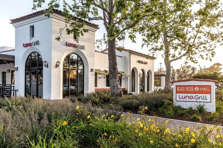 3925-3993 State St, Santa Barbara, CA à louer - Photo de l’immeuble – Image 1 sur 4
