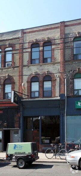 134-138 Ossington Ave, Toronto, ON à louer - Photo de l’immeuble – Image 3 sur 3