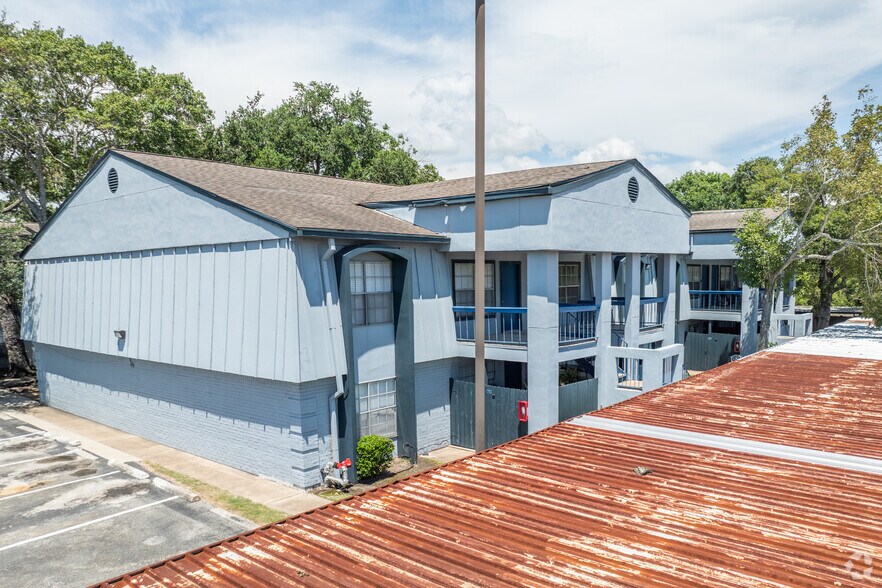 3802 Nasa Rd, Seabrook, TX à vendre - Photo de l’immeuble – Image 2 sur 14