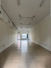 6708-6716 W Flagler St, Miami, FL à louer Photo intérieure– Image 2 sur 8