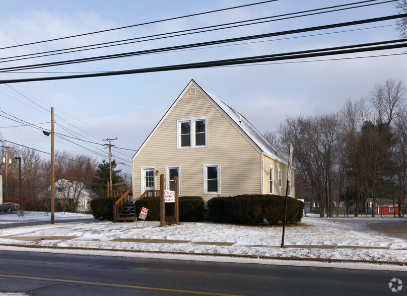 900 E Main St portefeuille de 2 biens à vendre sur LoopNet.fr - Photo principale – Image 2 sur 2