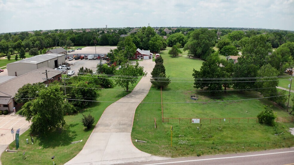 695 Country Club Rd, Lucas, TX à vendre - Vidéo sur l’annonce professionnelle – Image 2 sur 6
