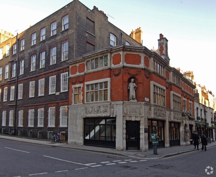 7 New Sq, Londres à louer - Photo de l’immeuble – Image 3 sur 4