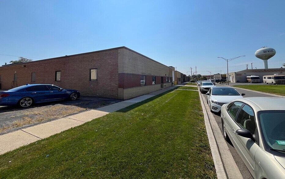 123 N 10th Ave, Melrose Park, IL à vendre - Photo de l’immeuble – Image 2 sur 18