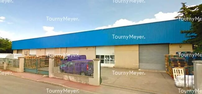 Plus de détails pour Local d'activités à louer