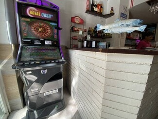 Plus de détails pour Local commercial à louer