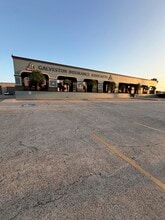 6025 Heards Ln, Galveston, TX à louer Photo de l’immeuble– Image 2 sur 10