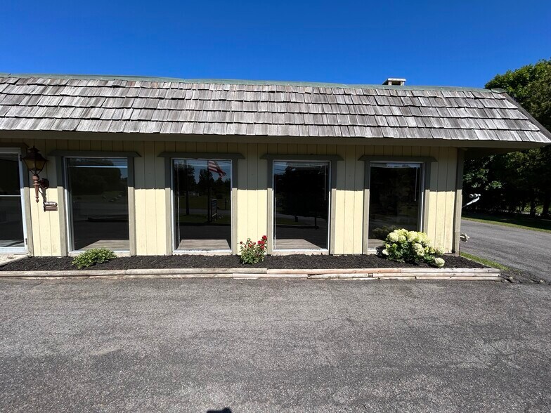 318-337 A Thompson Rd, Oswego, NY à louer - Photo de l’immeuble – Image 3 sur 18