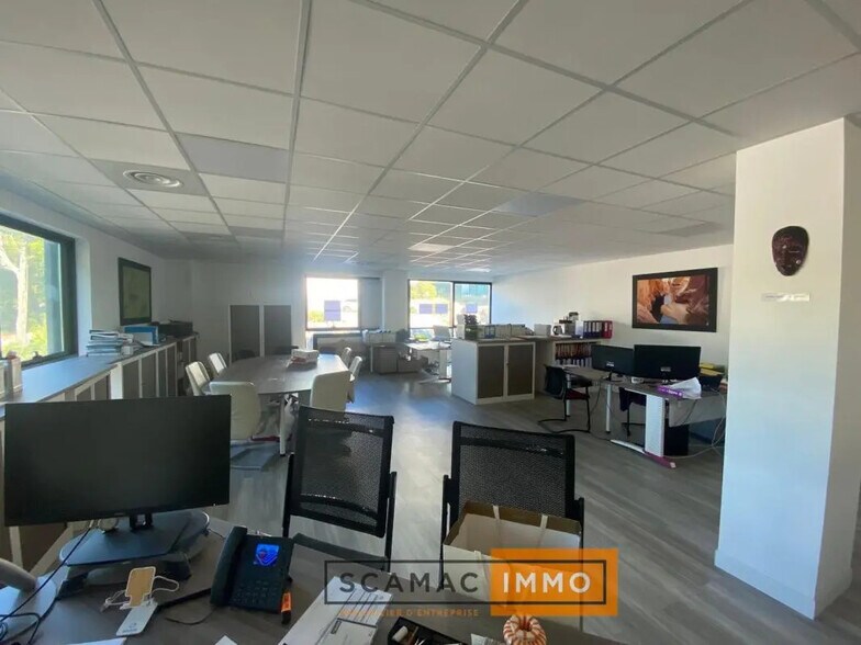 Bureau dans La Ciotat à louer - Photo intérieure – Image 3 sur 6